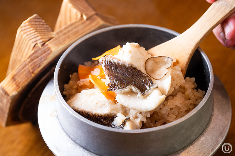 タイの釜飯, Sea bream kamameshi—available with an additional cooking fee of 418 JPY (tax included)