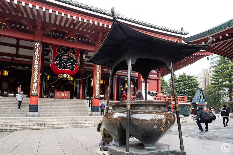 Photo of the jokoro incense burner at Senso-ji