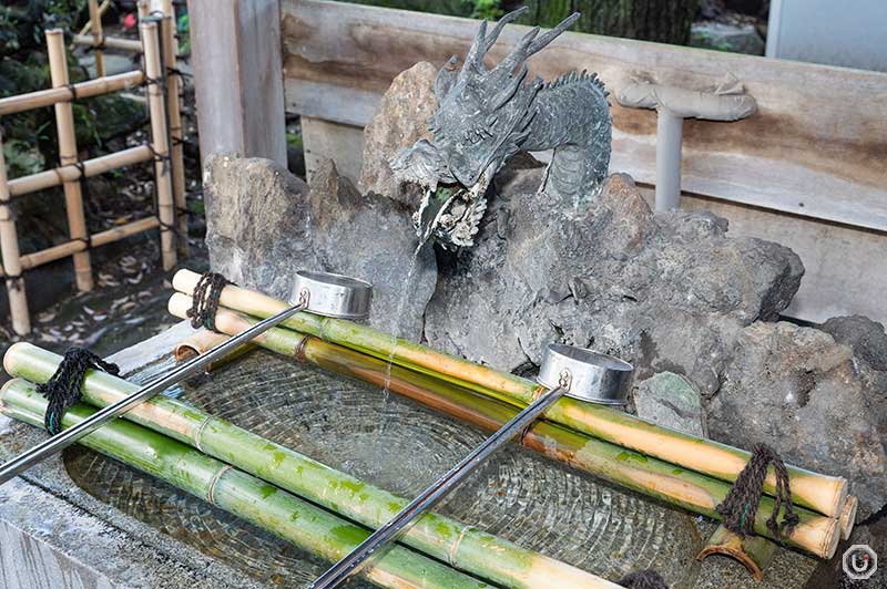 The water purification pavilion at Suga Shrine