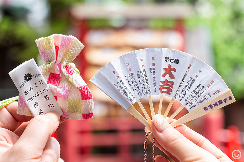 Various omikuji at Suga Shrine