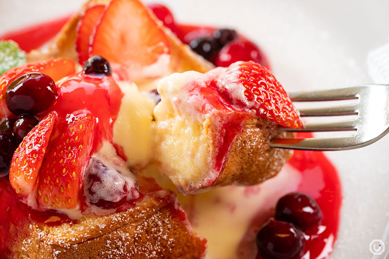 Ueno Green Salon's French Toast with Strawberry