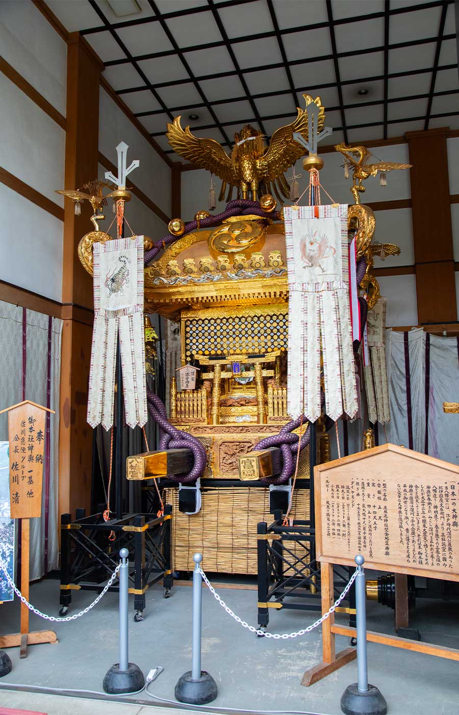 ダイヤモンドが施された日本一の大神輿を富岡八幡宮で発見 – Umami bites