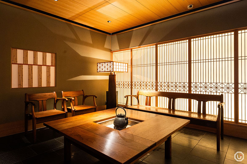 Entrance of Shabu-shabu Sushi Hassan in Roppongi