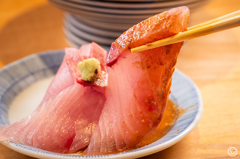 つじ半のぜいたく丼に付いてくる刺身