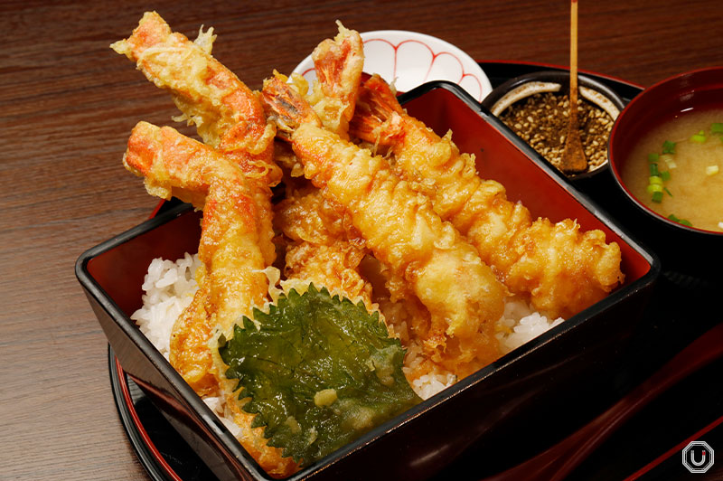 Deep-Fried Crab and shrimp on Rice at seafoods restaurant MEXICO Asakusa