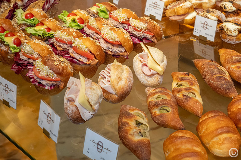 A selection of breads from dacō Nakameguro