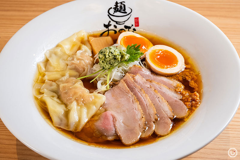 表参道にある麺銀座おのでらのラーメン