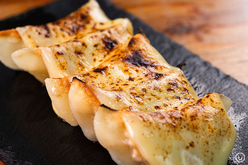 中目黒にある吉旦餃子のチーズ豚肩ロース肉餃子