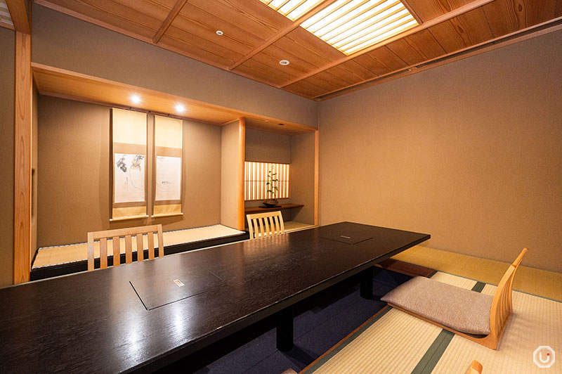 Interior of Kuroge Wagyu Sukiyaki Kaiseki at Kioichō Kichiza