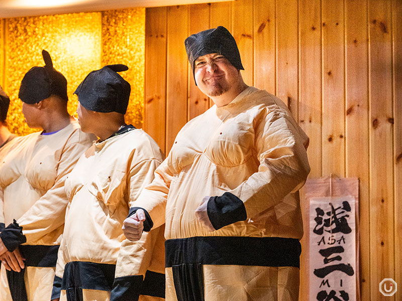 浅草相撲部屋の相撲ショー