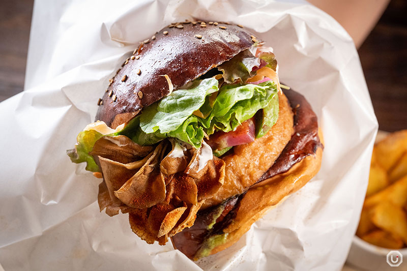 Vegetarian Burger at LUXE BURGERS & Sunny’s Table Asakusa