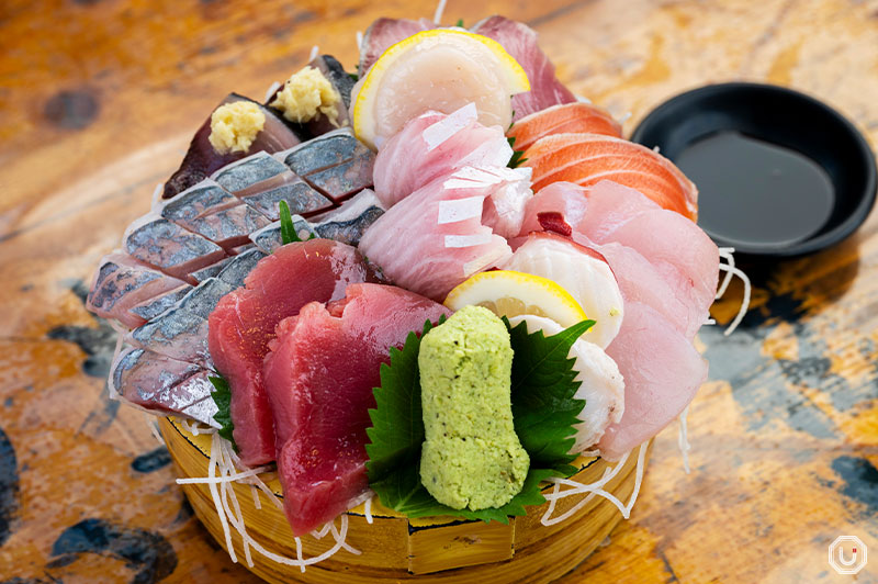 Assorted sashimi hane