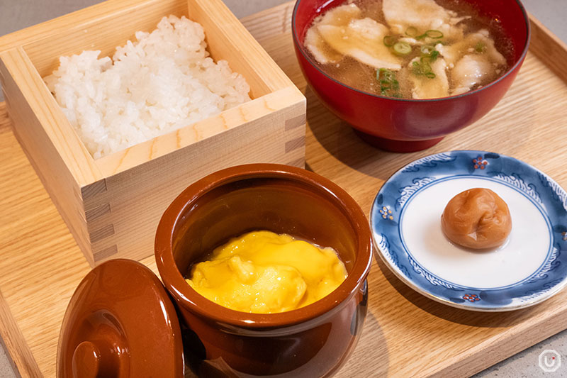 浅草の梅と星の浮浮卵の朝定食