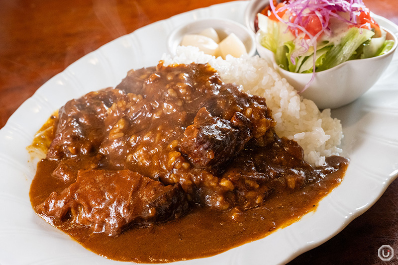 浅草にある洋食店、モンブランのビーフカレー