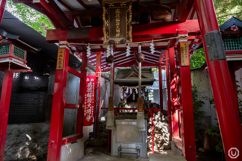 威徳稲荷神社