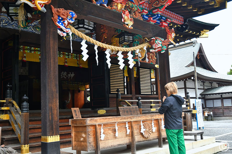 a visitor paying their respects at Chichibu Shrine