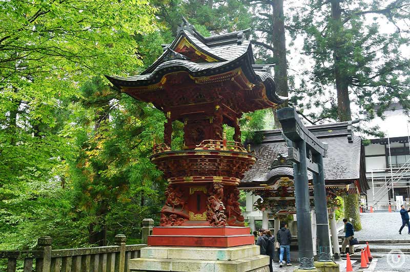 Yatsumune Toro lantern at Mistumine Shrine