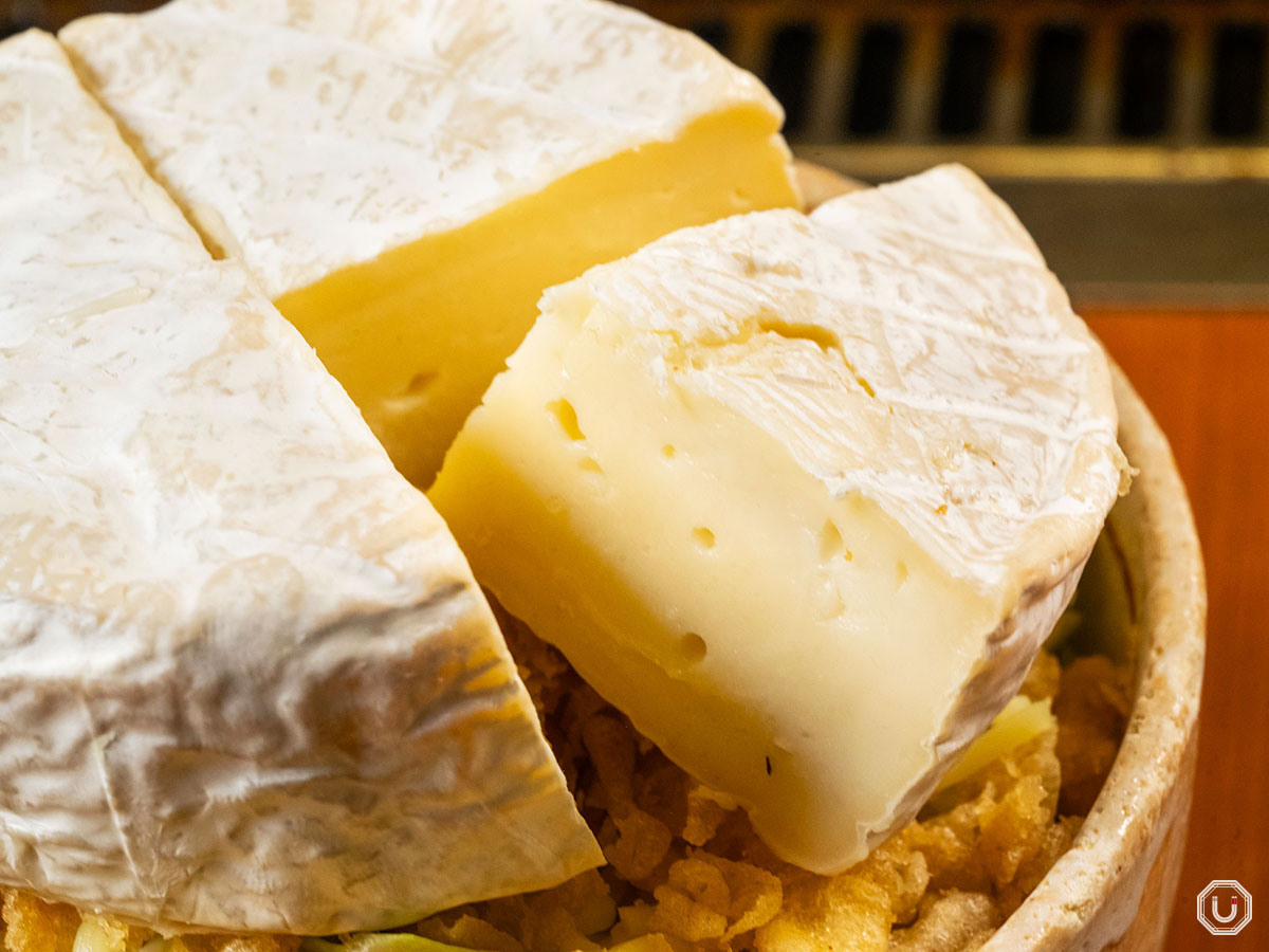 個性が光る浅草のもんじゃ焼き店 チーズ好きにはたまらない人気