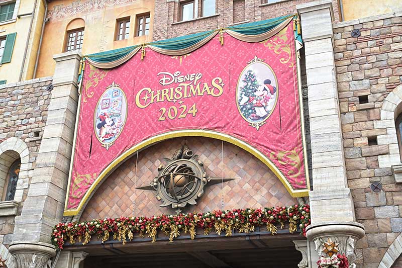 Disney Christmas at Tokyo DisneySea