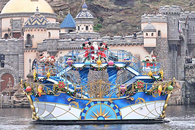 Disney Christmas at Tokyo DisneySea