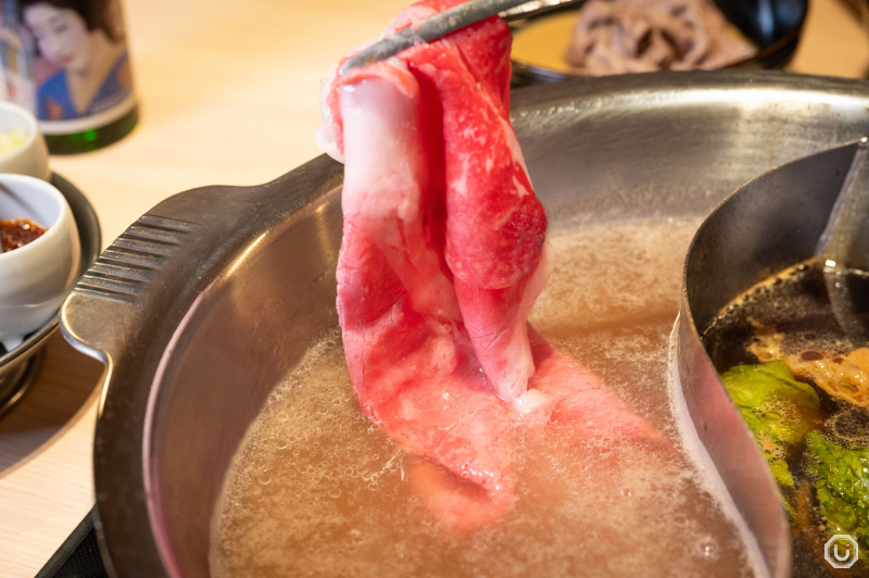 Shabu-shabu at Mo-Mo PARADISE in Shinjuku