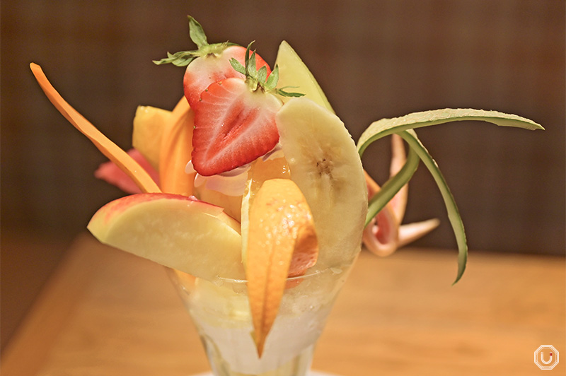 Detailed layers of the Dancing Fruit Parfait at Kajitsuen Liber Shibuya Hikarie