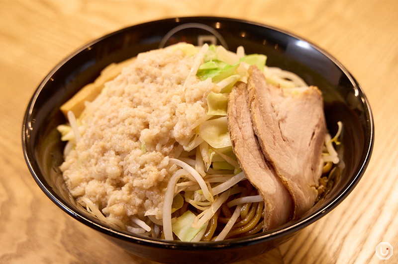 Juodas šlamštas abura soba