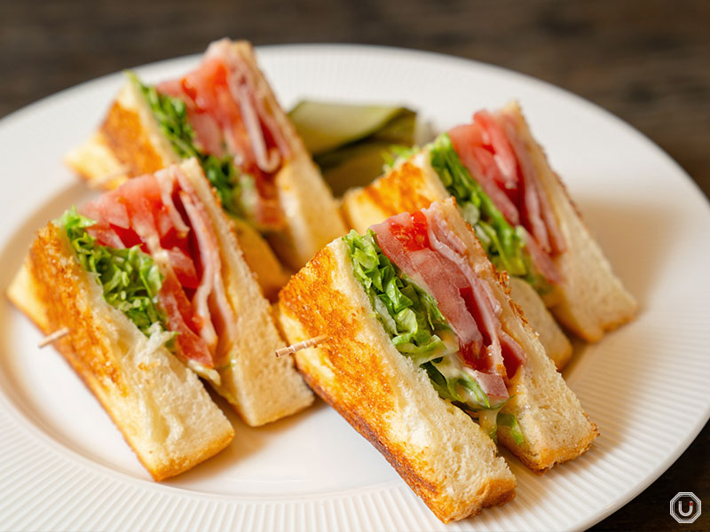 BLT sandwich at Cafe Bridge in Ginza