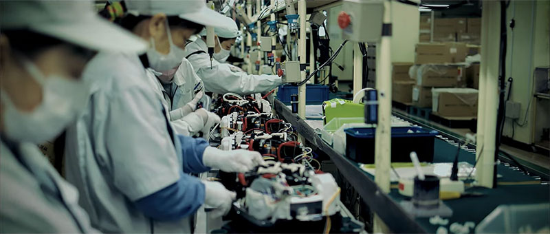 Craftsmen at Zojirushi