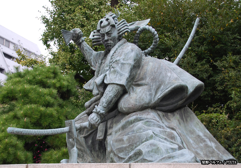 statue of kabuki actor