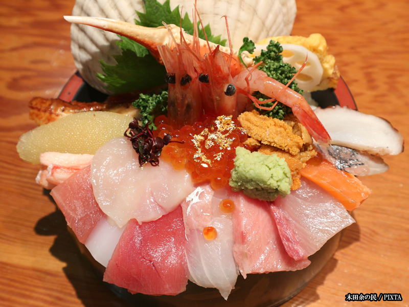 seafood bowl in Omicho Market