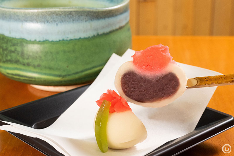浅草の『雷一茶』の『雷一茶流 お抹茶 上生菓子付き』