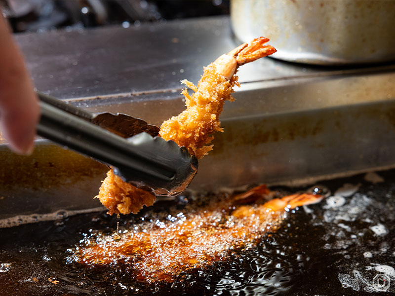 Preparing Fried Shrimp at Grill Manten-boshi