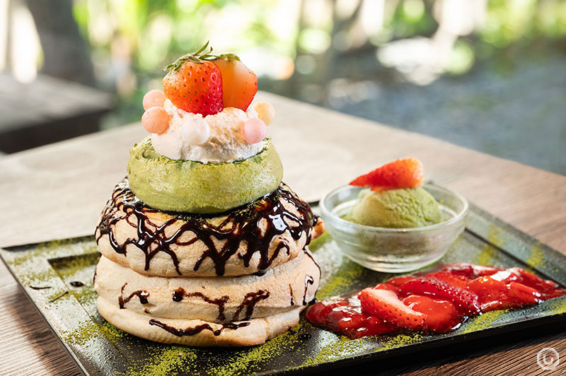 Gluten free matcha and strawberry pancakes at Riz Labo Kitchen