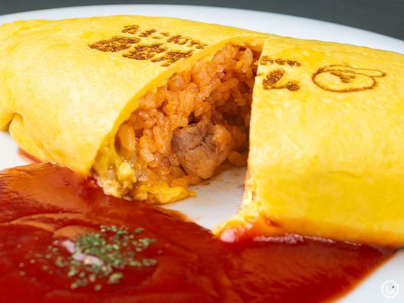 Roll omurice with ketchup