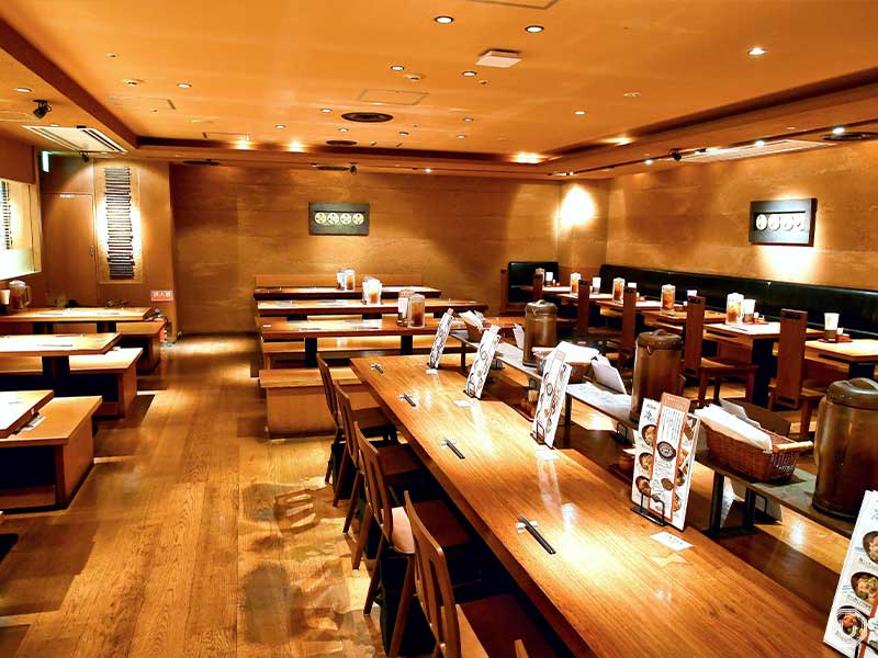 『玉丁本店 八重洲店』の内観