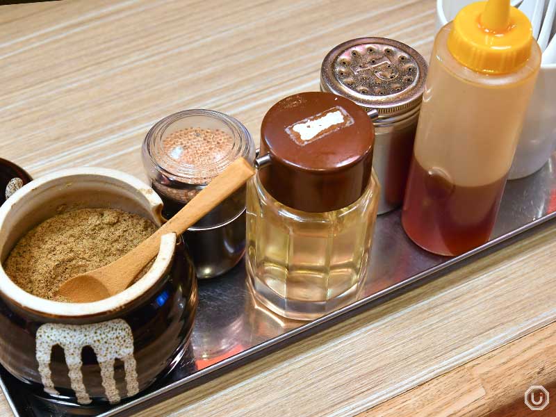 Akihabara Tsukemen Aburasoba Gaku seasonings