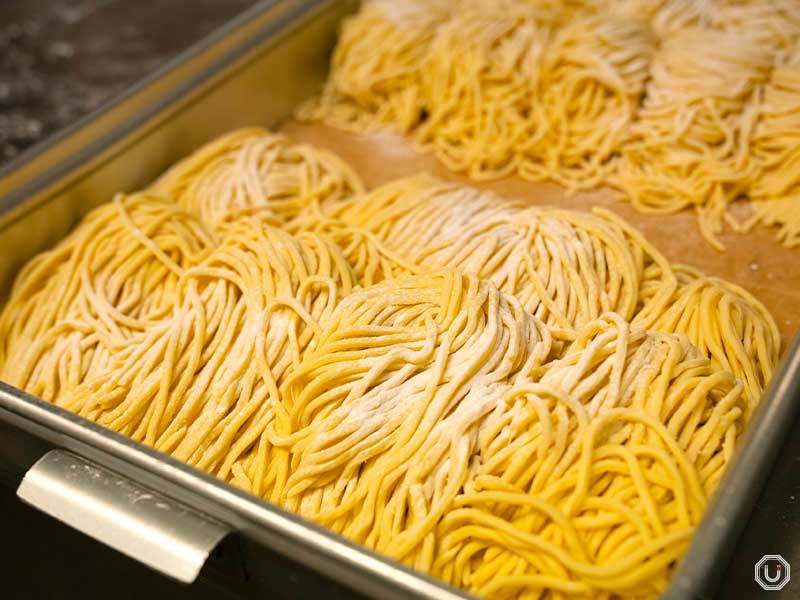 麺恋処いそじ 丸得中華そばの麺