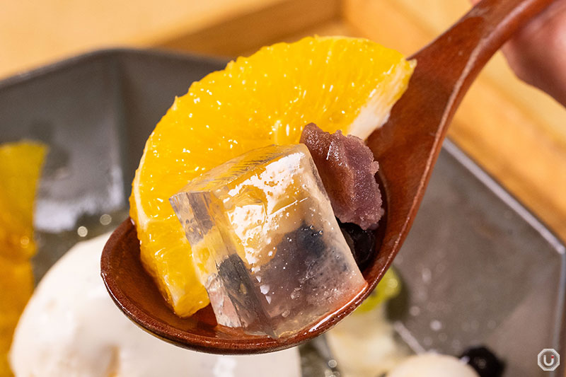 日本茶カフェ 八屋の季節の果物のクリームあんみつ