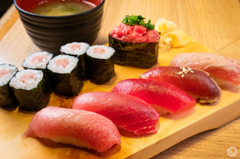 Maguro-zukushi platter at Tsukiji Uogashi Maguro Ichidai