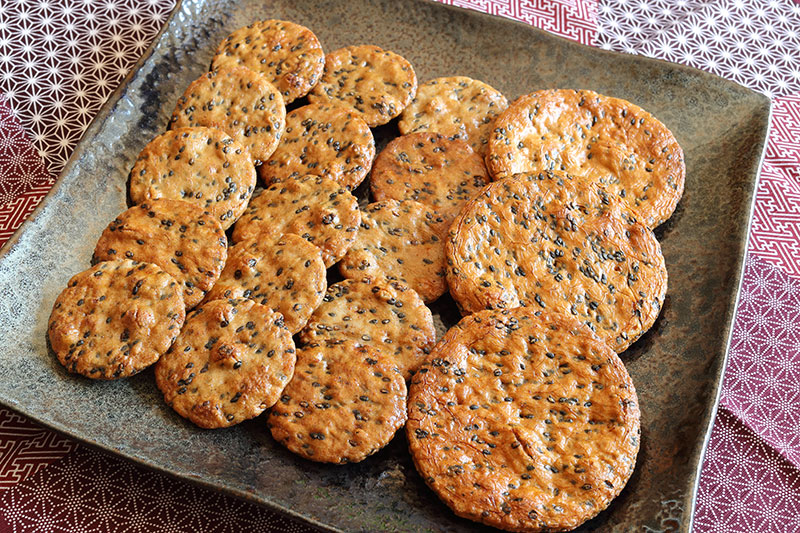Nori-wrapped senbei