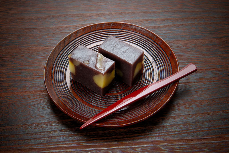 Chestnut yokan slices
