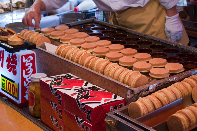 Imagawayaki at a stall