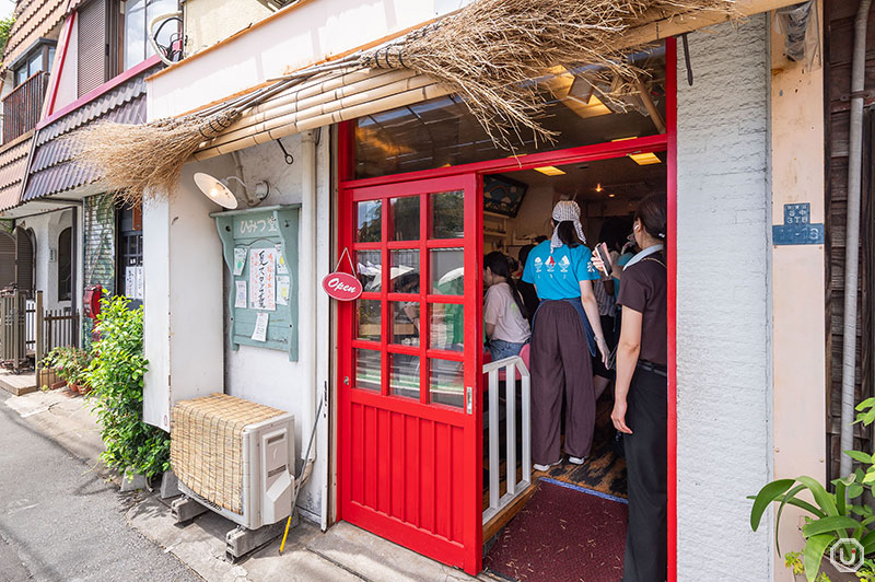 Exterior of Himitsudō