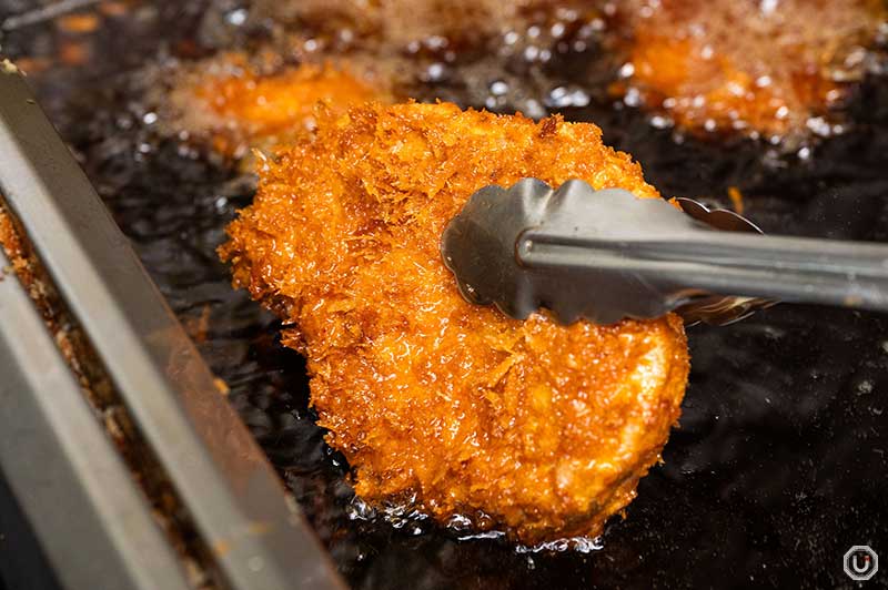 Premium loin slowly fried at a lower temperature at Tonkyū