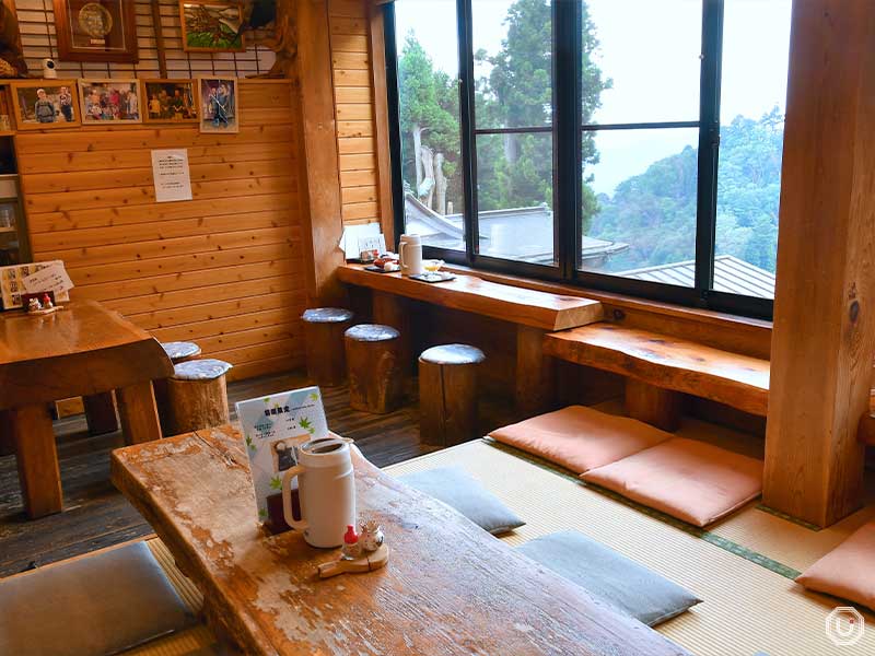 Interior of Momijiya