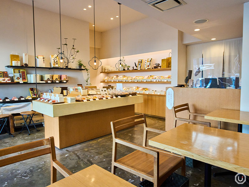 Interior of Azabu Yasaigashi width=