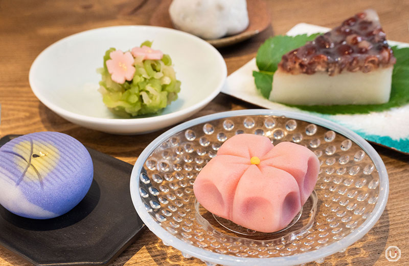 wagashi at Mahorodou Sougetsu