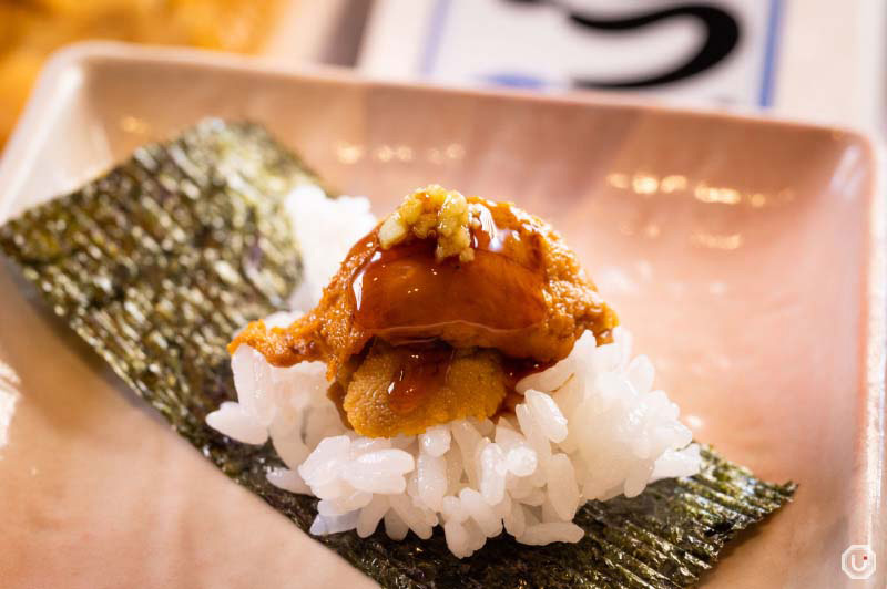 新宿にある東京寿司 ITAMAE SUSHIの羽立の箱うに