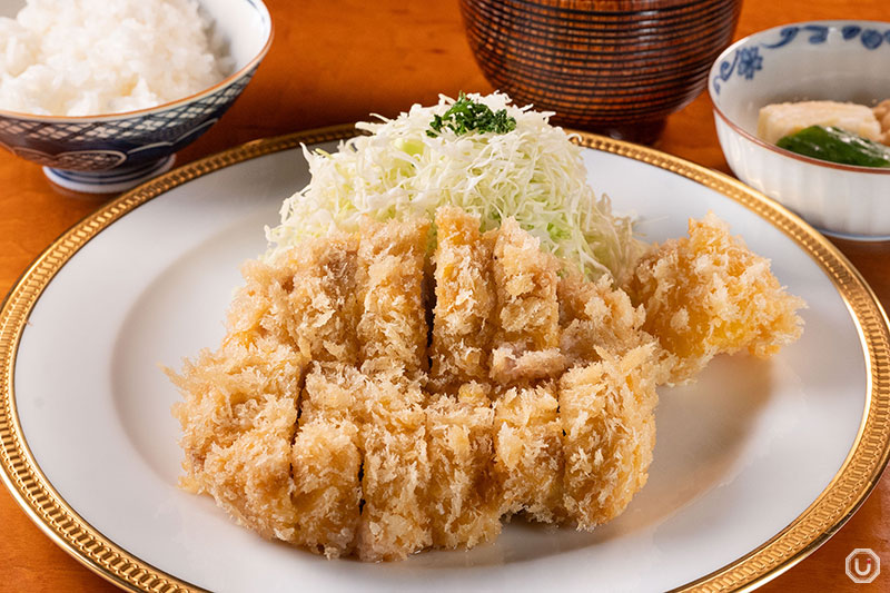 上野にあるぽん多本家のとんかつ